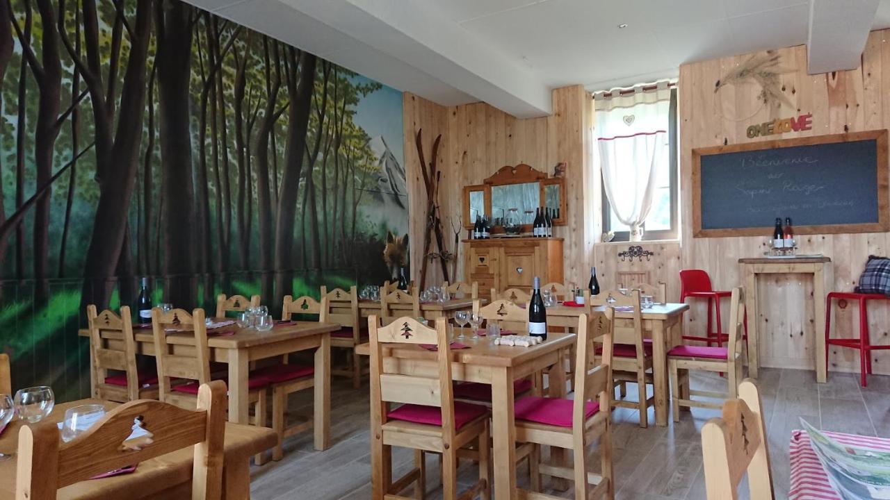Le Sapin Rouge - Restaurant - Bar - Chambres D'Hotes Artigues  Экстерьер фото