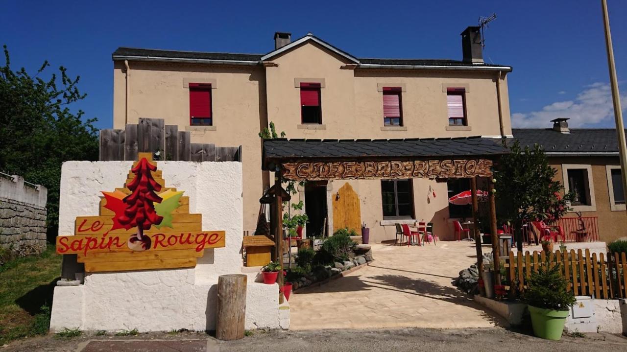 Le Sapin Rouge - Restaurant - Bar - Chambres D'Hotes Artigues  Экстерьер фото