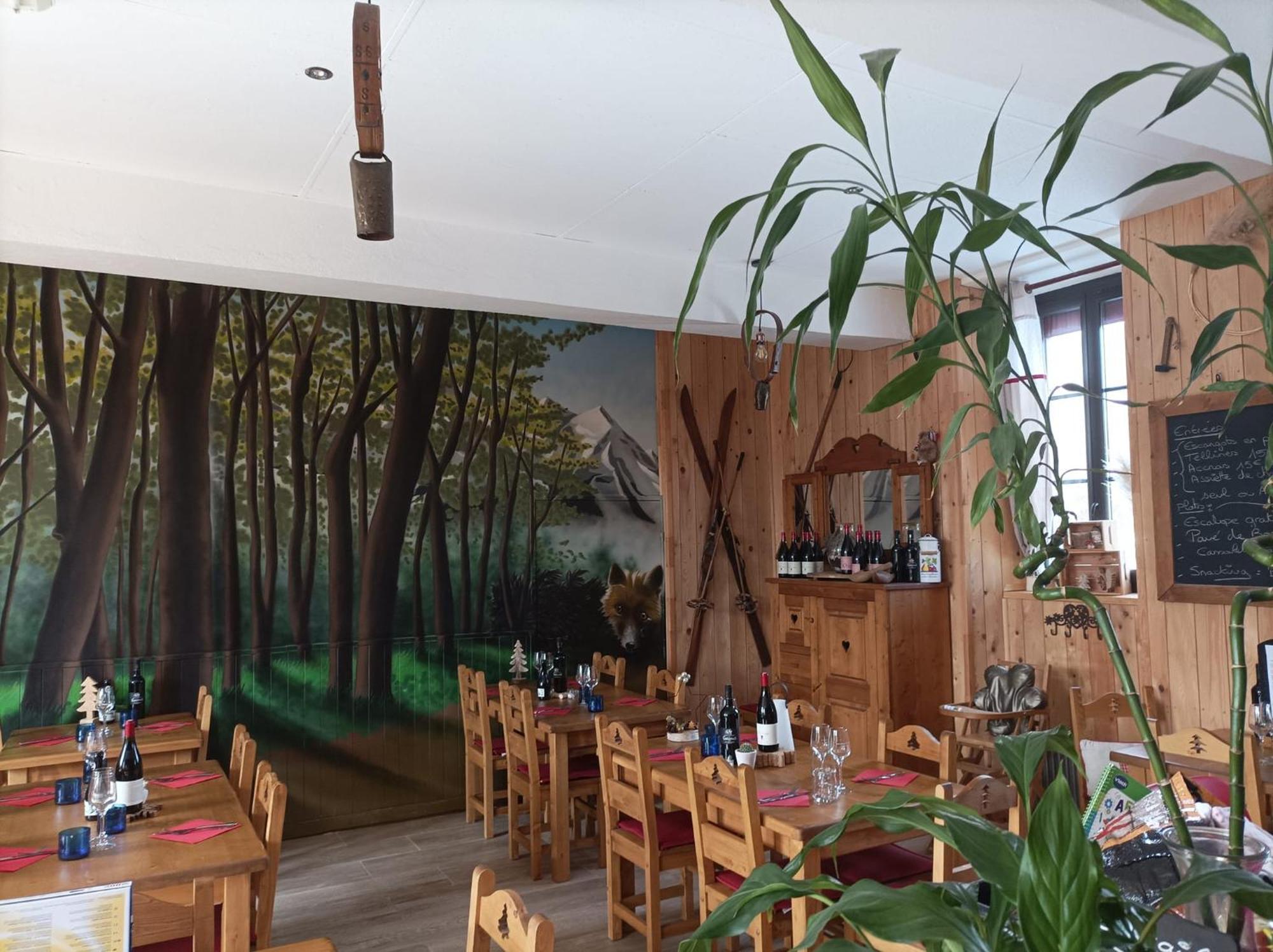 Le Sapin Rouge - Restaurant - Bar - Chambres D'Hotes Artigues  Экстерьер фото